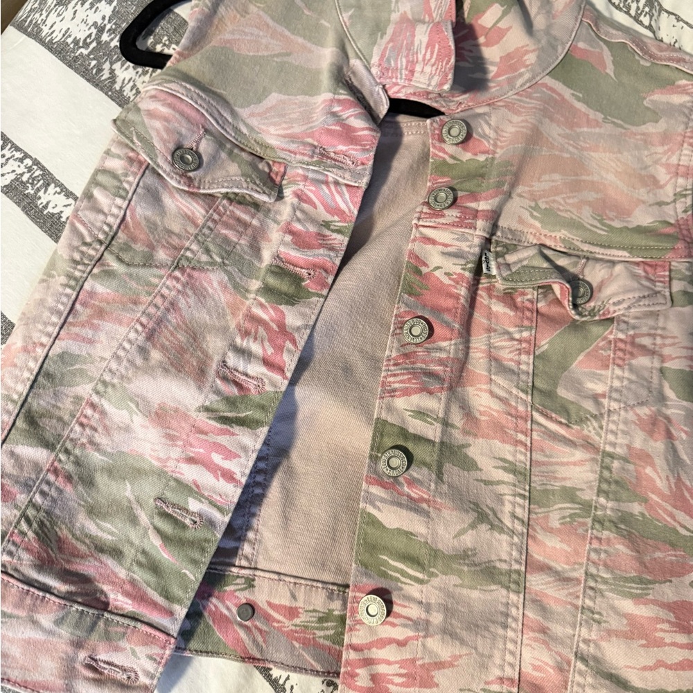 LEVI’s Denim Vest - Picture 2 of 4
